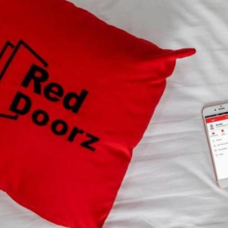 Reddoorz Plus @ Tendean Jakarta Eksteriør billede