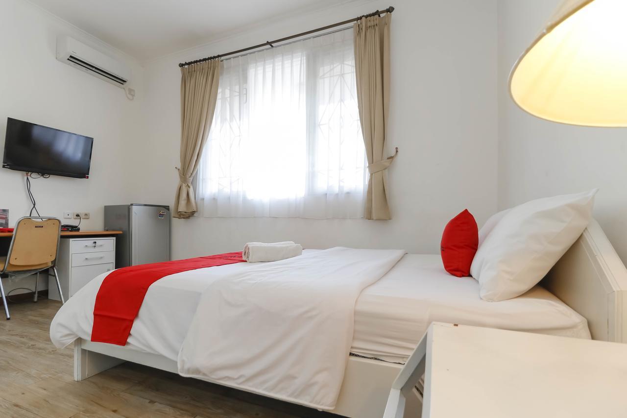 Reddoorz Plus @ Tendean Jakarta Eksteriør billede