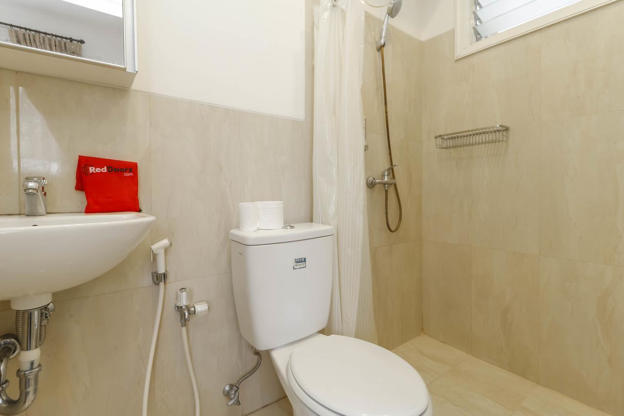 Reddoorz Plus @ Tendean Jakarta Eksteriør billede
